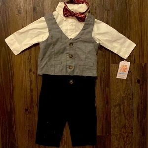 Carter’s Just One You 4-piece vest and tie suit set 3m